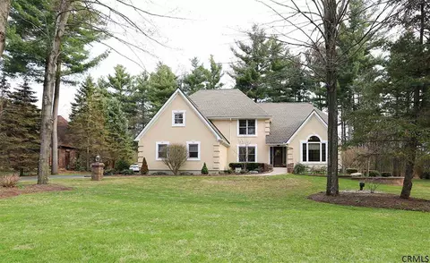 18 Timberwick Dr, Clifton Park, NY 12065 photo 1
