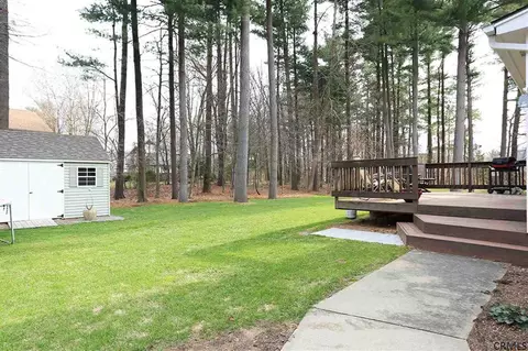 18 Timberwick Dr, Clifton Park, NY 12065 photo 5