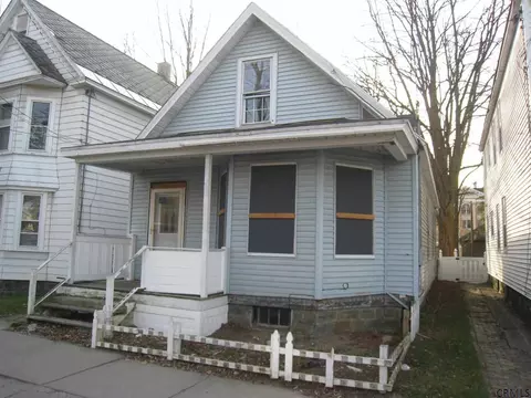 6 Paulding St, Schenectady, NY 12308 photo 3