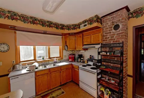 1145 Eastern Ave, Schenectady, NY 12308 photo 7