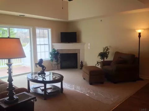 118 Paddock Cir, Schenectady, NY 12306 photo 6