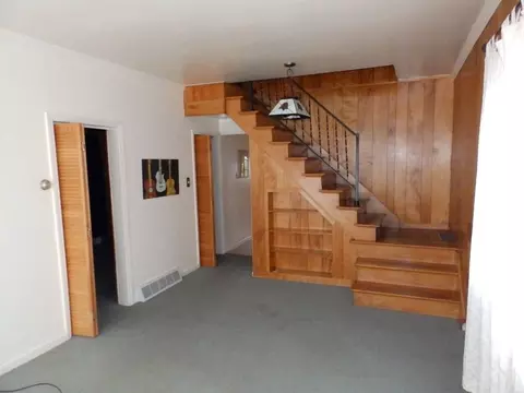 317 Perry St, Schenectady, NY 12306 photo 9