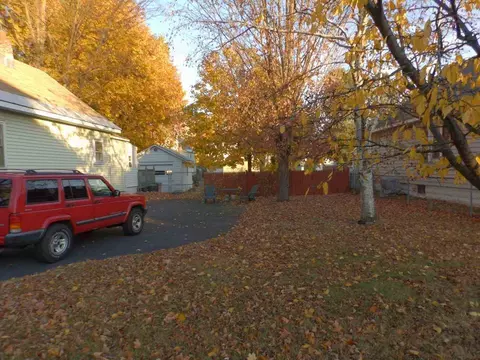 317 Perry St, Schenectady, NY 12306 photo 4