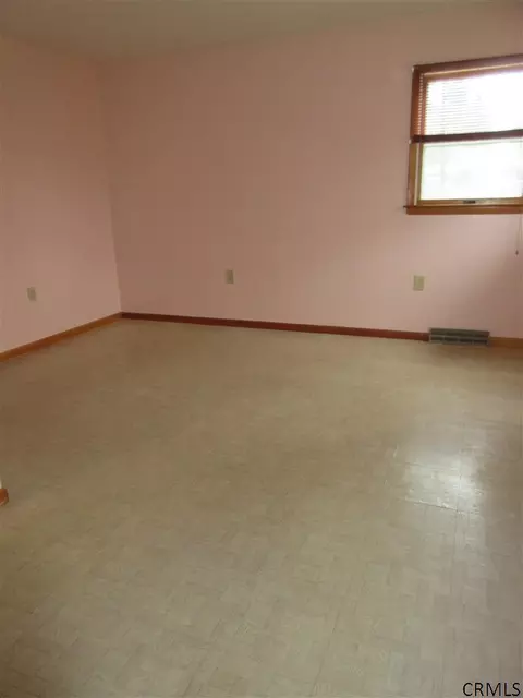 6 Wallace Dr, Delmar, NY 12054 photo 8