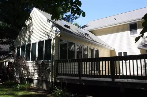 30 Middlesex Dr, Slingerlands, NY 12159 photo 2