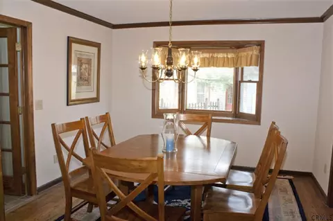 30 Middlesex Dr, Slingerlands, NY 12159 photo 6