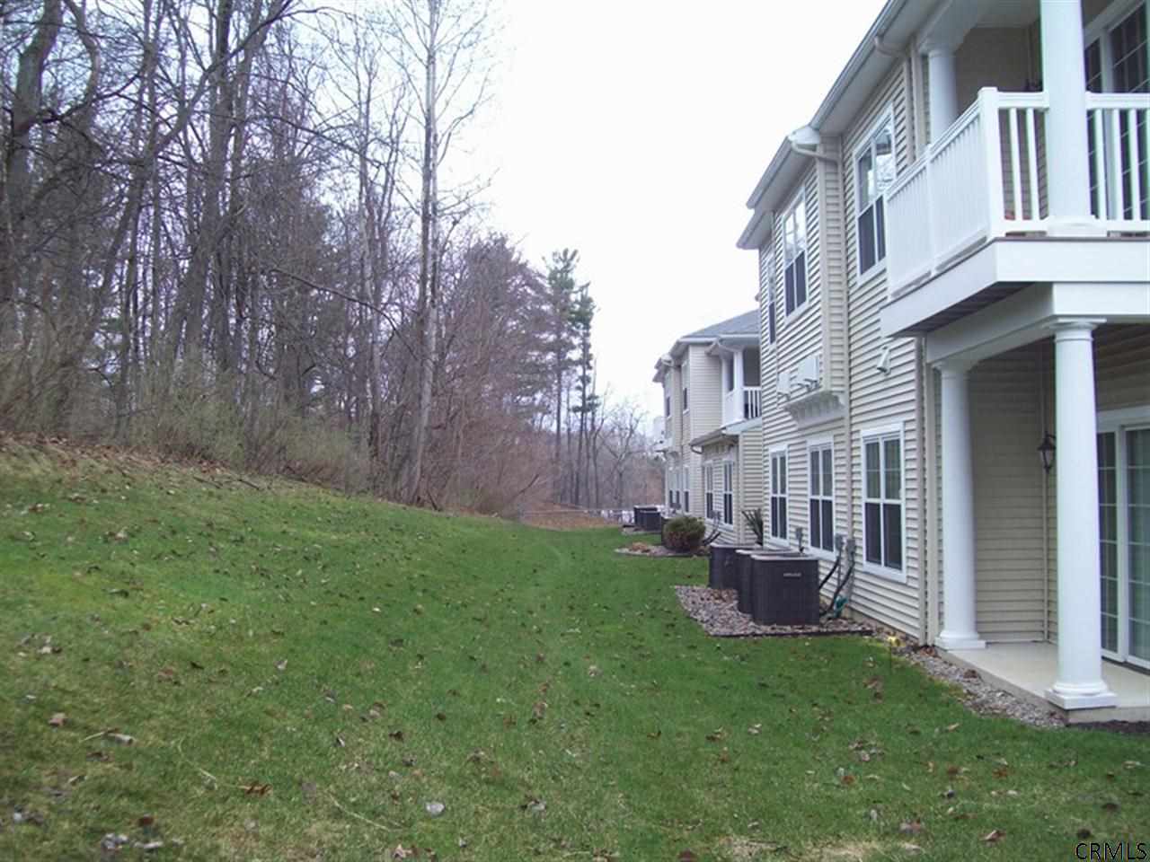 201 Vly Pointe Dr, Schenectady, NY 12309 photo 13