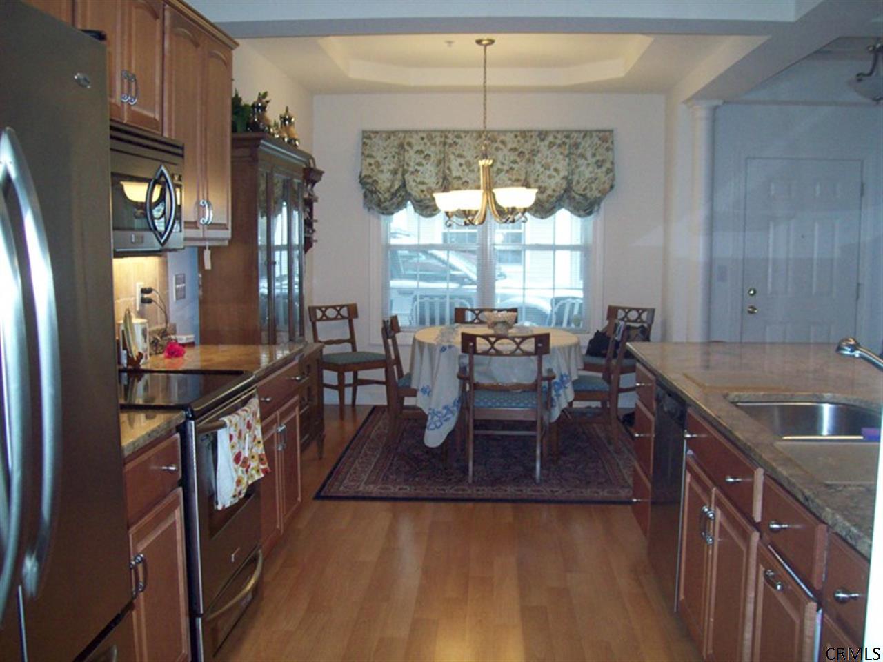 201 Vly Pointe Dr, Schenectady, NY 12309 photo 3