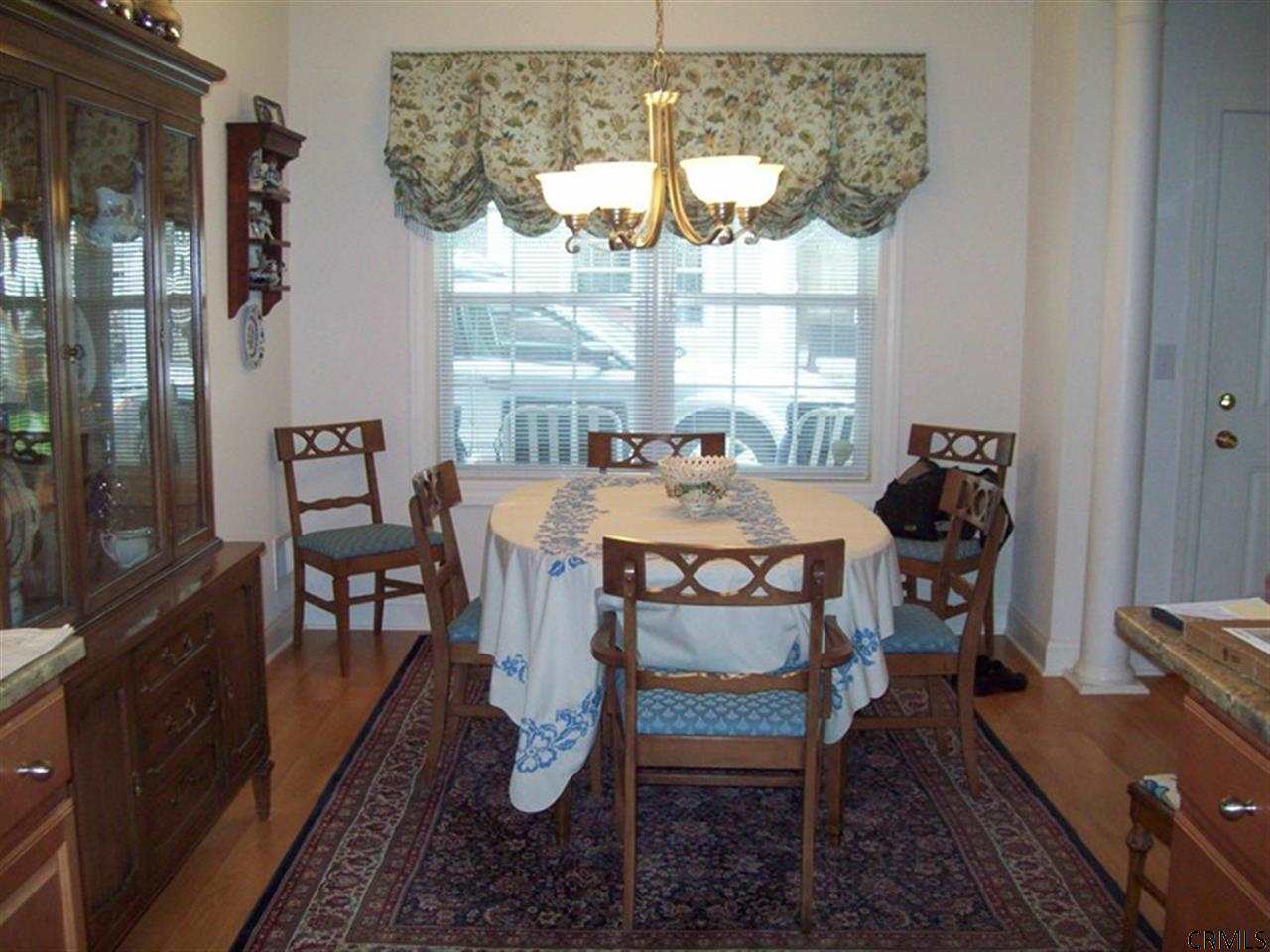 201 Vly Pointe Dr, Schenectady, NY 12309 photo 2