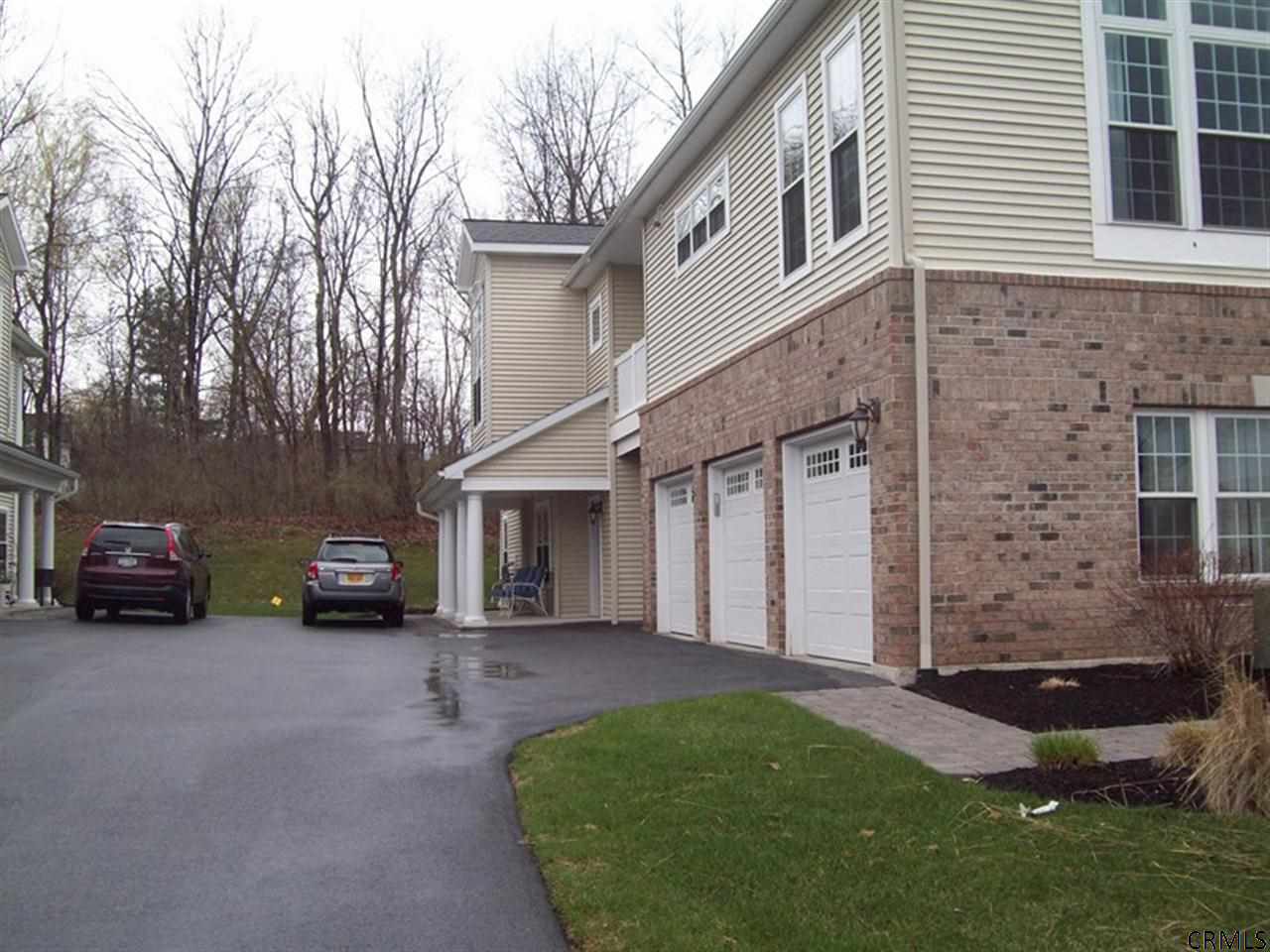 201 Vly Pointe Dr, Schenectady, NY 12309 photo 14