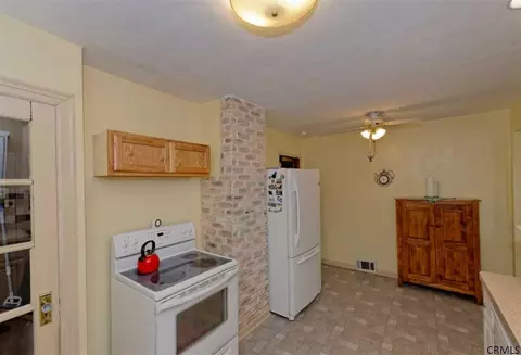 315 Sullivan Rd, Schenectady, NY 12304 photo 13