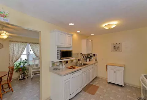 315 Sullivan Rd, Schenectady, NY 12304 photo 11