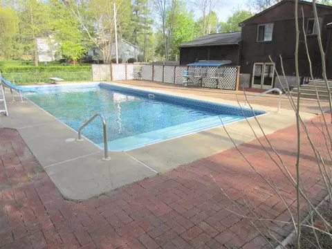 89 Maple Ave, Selkirk, NY 12158 photo 6