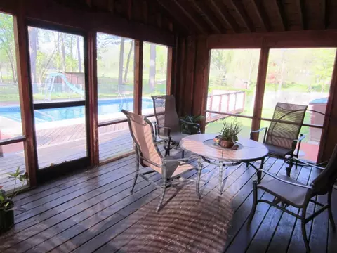 89 Maple Ave, Selkirk, NY 12158 photo 8
