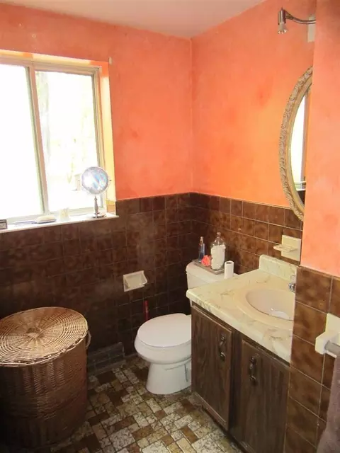 89 Maple Ave, Selkirk, NY 12158 photo 15