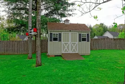 134 Trinity Pl, Selkirk, NY 12158 photo 23
