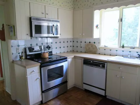 123 Dumbarton Dr, Delmar, NY 12054 photo 9