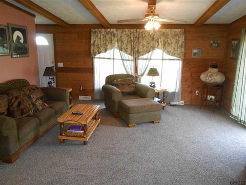 860 E Lykers Rd, Sprakers, NY 12166 photo 4