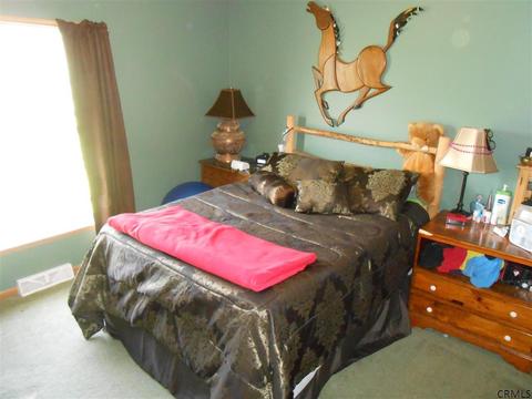 860 E Lykers Rd, Sprakers, NY 12166 photo 8