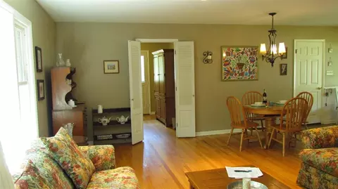 517 Dawson Rd, Delmar, NY 12054 photo 4