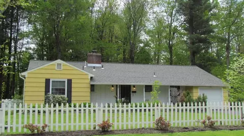 517 Dawson Rd, Delmar, NY 12054 photo 1