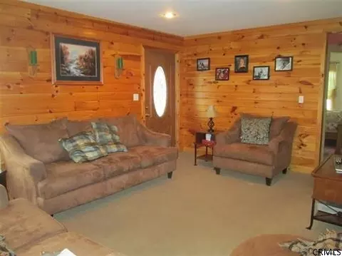 109 Easterly St, Gloversville, NY 12078 photo 4