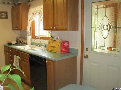 109 Easterly St, Gloversville, NY 12078 photo 9