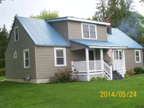 109 Easterly St, Gloversville, NY 12078 photo 2