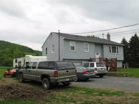 641 Patrick Rd, Cobleskill, NY 12043 photo 3