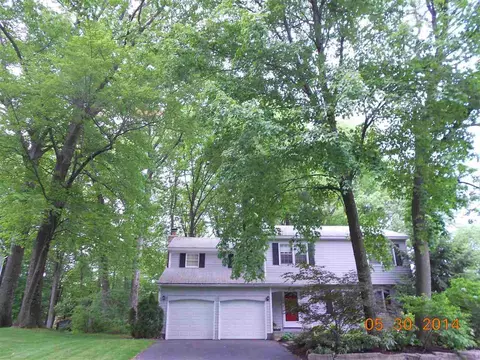 16 Pheasant Ln, Delmar, NY 12054 photo 1