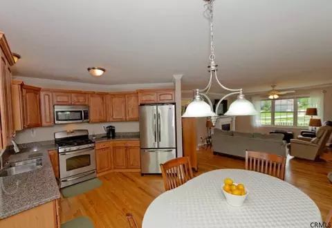 2413 Golf Ave, Schenectady, NY 12309 photo 10