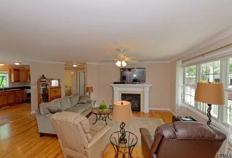 2413 Golf Ave, Schenectady, NY 12309 photo 4