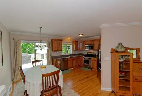 2413 Golf Ave, Schenectady, NY 12309 photo 9