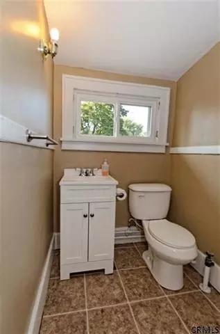 1032 Keyes Ave, Schenectady, NY 12309 photo 16