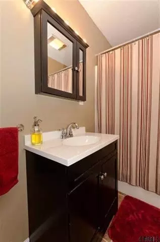 1032 Keyes Ave, Schenectady, NY 12309 photo 8