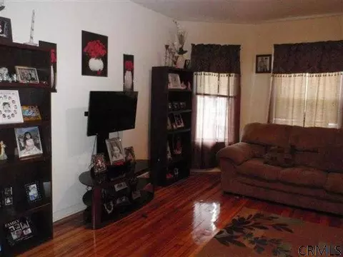 78 Willow Ave, Schenectady, NY 12304 photo 8