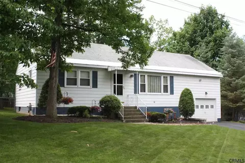 1112 Hendrickson Ave, Schenectady, NY 12309 photo 1