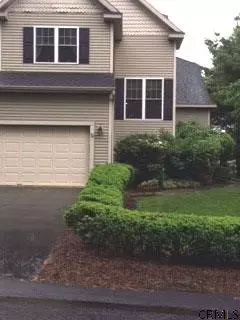 19 Killarney Ct, Saratoga Springs, NY 12866 photo 1