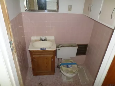 3 Jackson Pl, Schenectady, NY 12308 photo 9