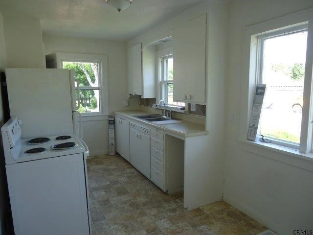18 Gobel Ave, Corinth, NY 12822 photo 2