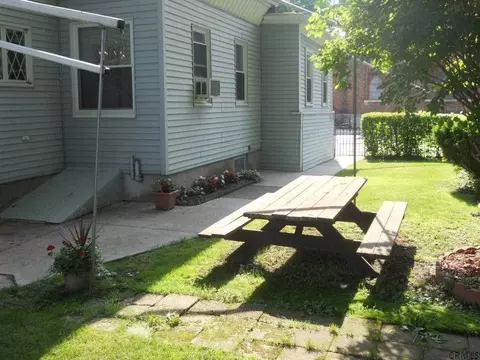 577 3rd Ave, Troy, NY 12182 photo 4