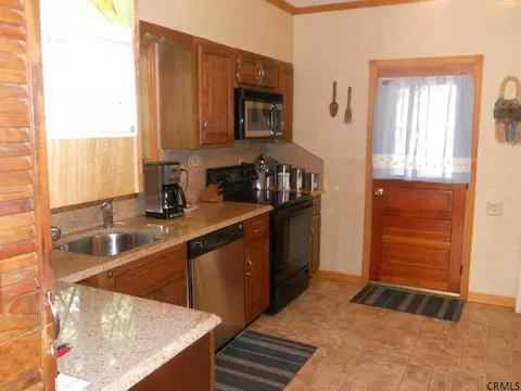 577 3rd Ave, Troy, NY 12182 photo 10