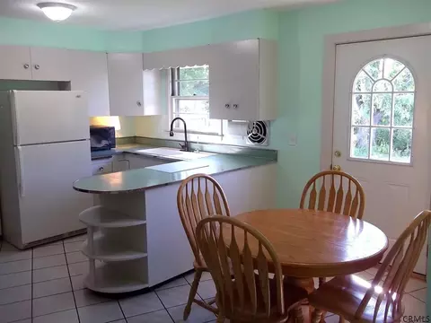 102 Pinehurst Pl, Schenectady, NY 12304 photo 2