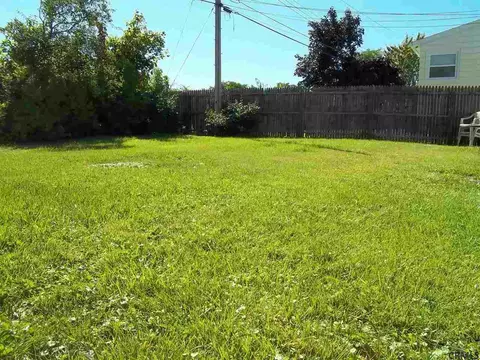 102 Pinehurst Pl, Schenectady, NY 12304 photo 20