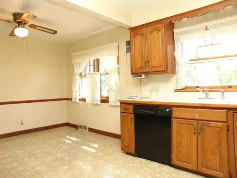 50 Jackson Ave, Schenectady, NY 12304 photo 3