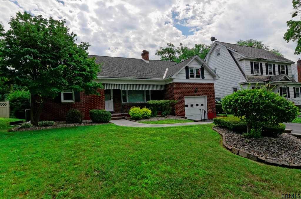 1746 Randolph Rd, Schenectady, NY 12308 MLS 201413124