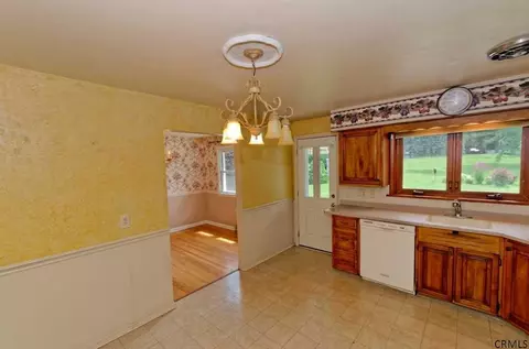 1746 Randolph Rd, Schenectady, NY 12308 photo 12