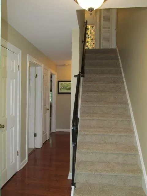 55 Jefferson Rd, Glenmont, NY 12077 photo 3