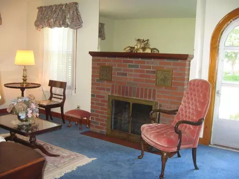363 E Campbell Rd, Schenectady, NY 12303 photo 2