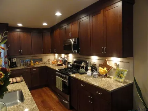 9 Abbey Rd, Delmar, NY 12054 photo 4